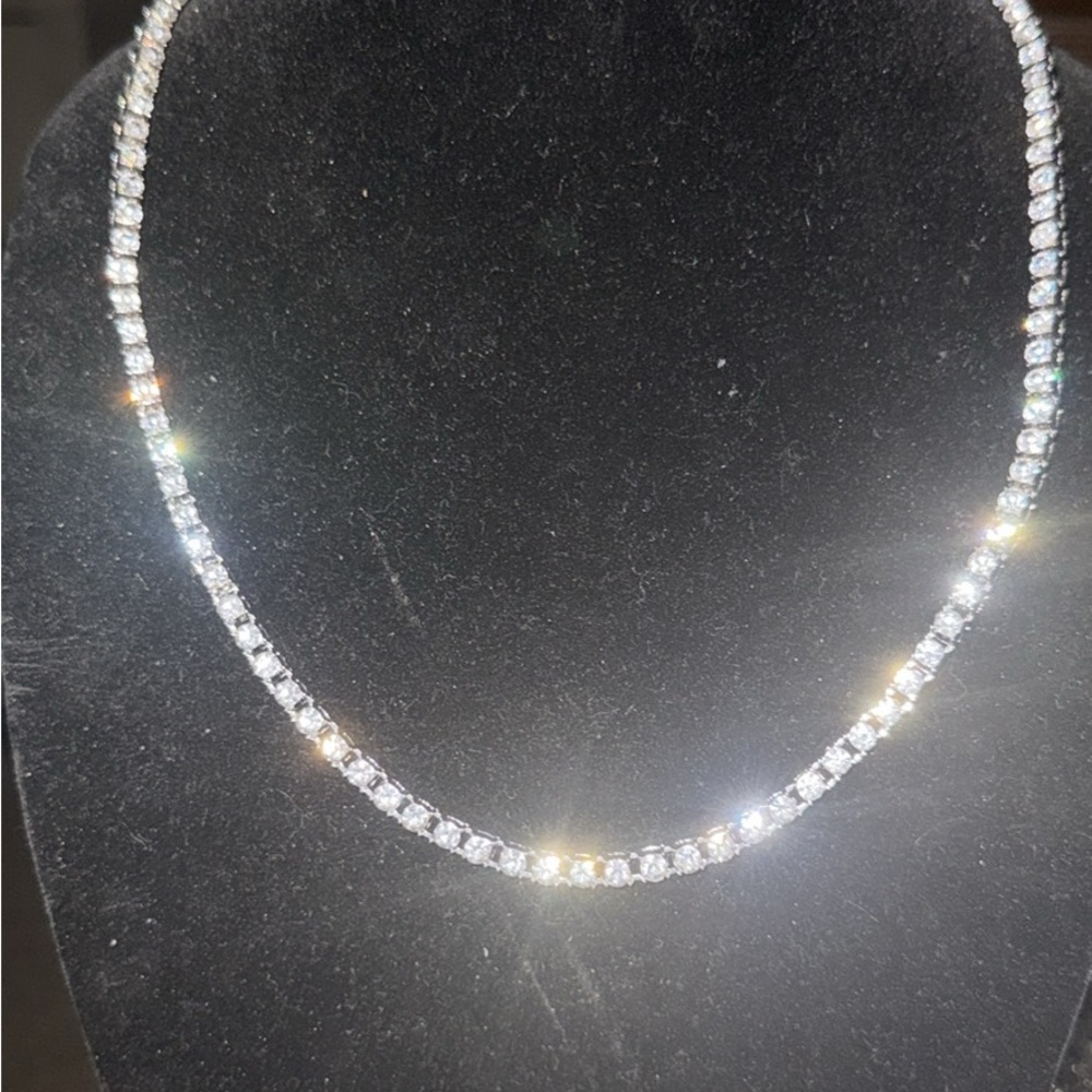 Elegant Silver Necklace